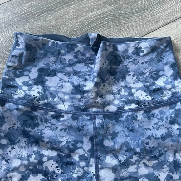 Run with the Waves Crop 21" - Picture 7 of 8